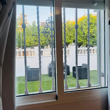 Проживание в семье Parque Amate Sevilla